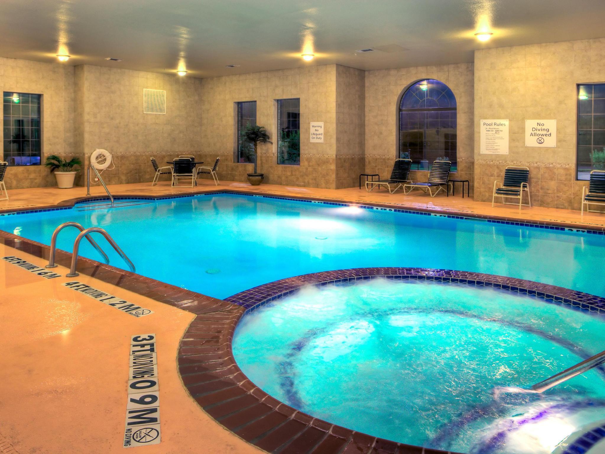 Holiday Inn Express And Suites Granbury By Ihg Exteriör bild