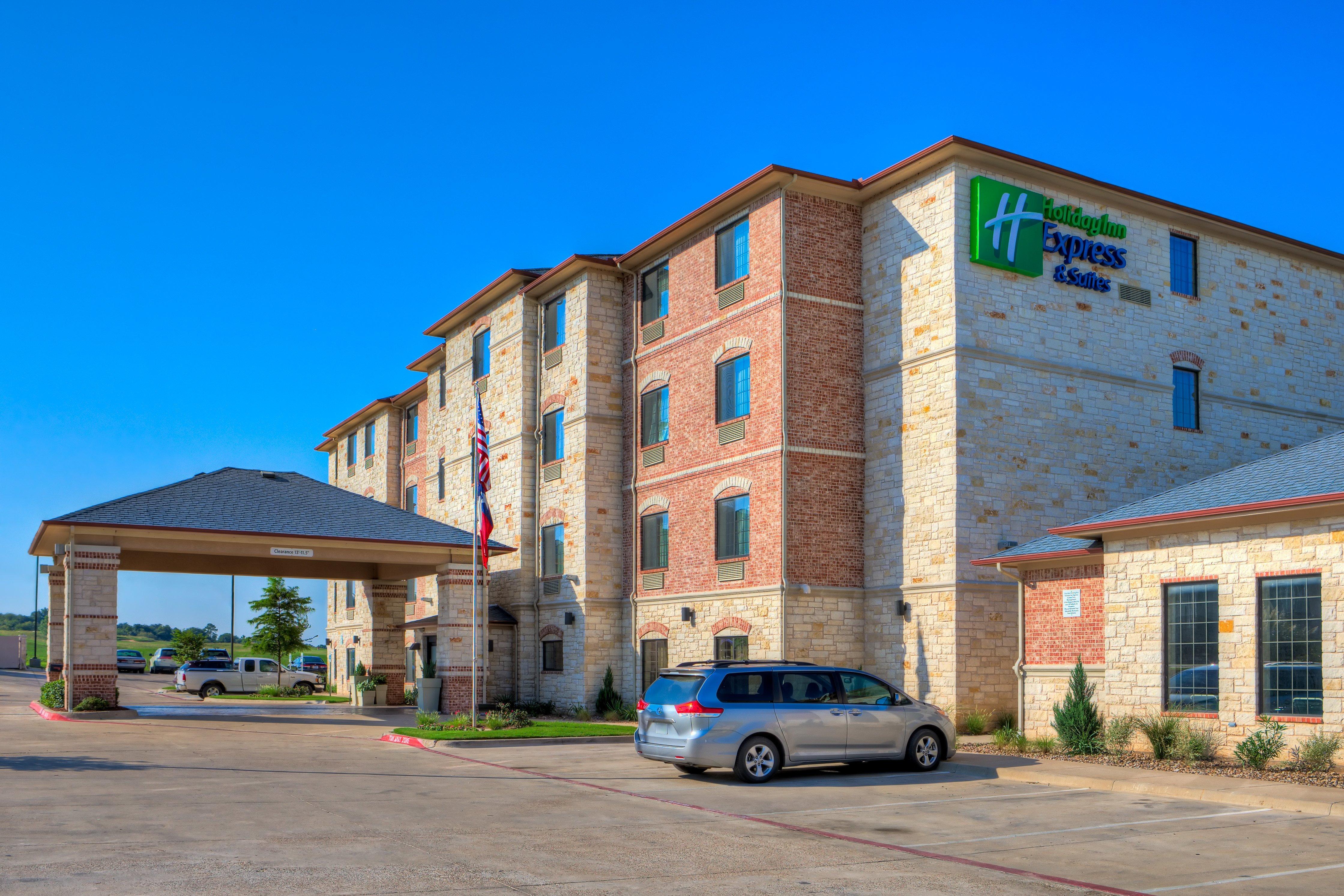 Holiday Inn Express And Suites Granbury By Ihg Exteriör bild
