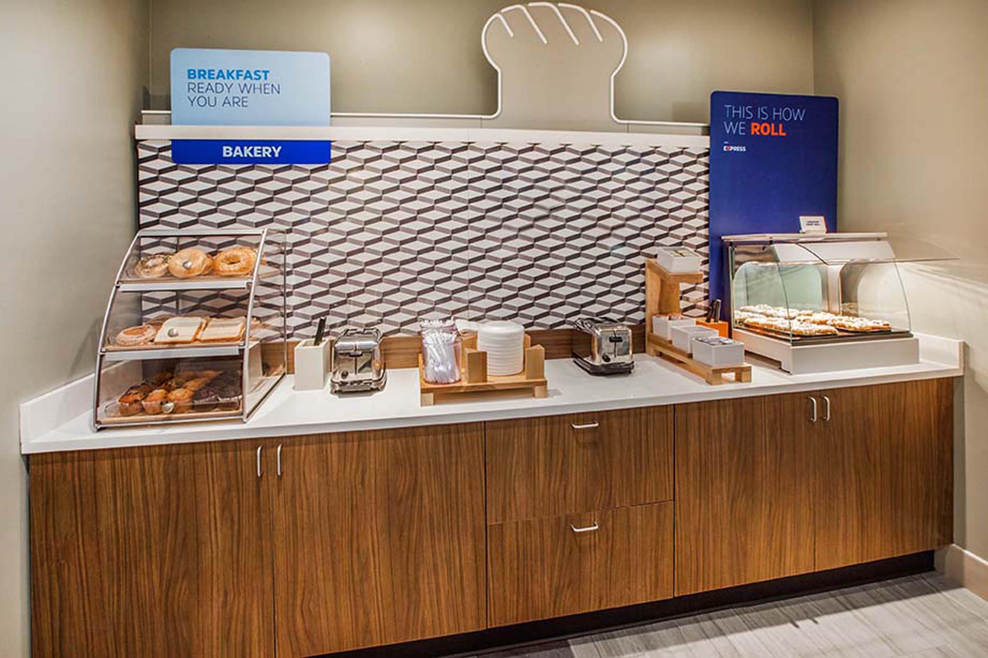 Holiday Inn Express And Suites Granbury By Ihg Exteriör bild
